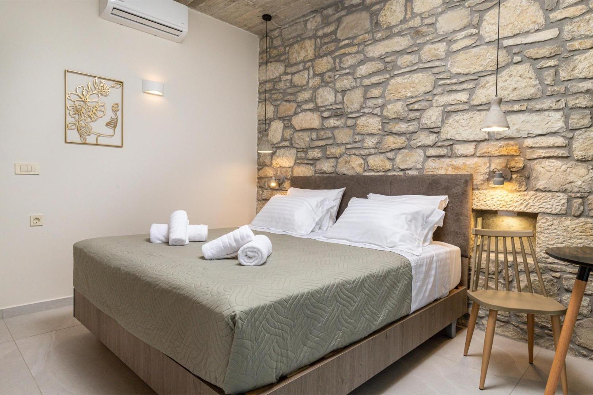 Achatis Apartments With Sea View คอลิมวาริออน ภายนอก รูปภาพ