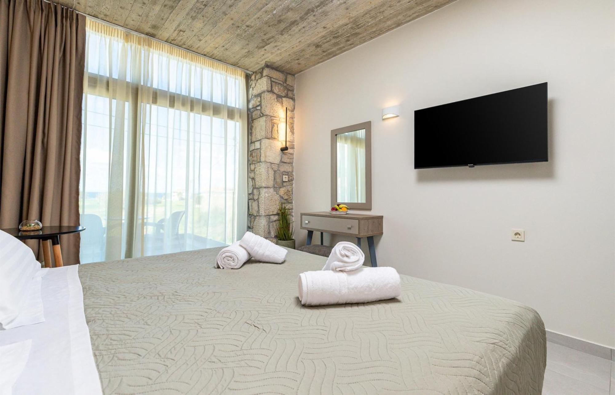 Achatis Apartments With Sea View คอลิมวาริออน ภายนอก รูปภาพ
